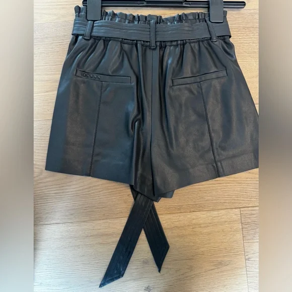 Blank NYC Black Faux Leather Shorts - Picture 2 of 6